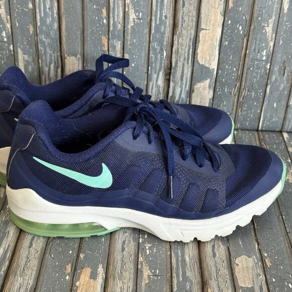 Nike Air Max Invigor Women US 7 Blue Mesh Sneaker Running Shoe Classic Outdoor - Picture 2 of 10